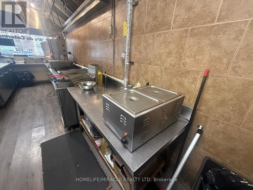 1900 Lakeshore Road W, Mississauga, ON 