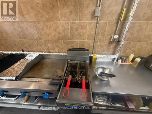 1900 Lakeshore Road W, Mississauga, ON 