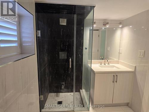 1078 Sawyer Avenue, Mississauga, ON - Indoor Photo Showing Bathroom