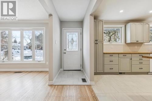 520 Teakwood Drive, Waterloo, ON - Indoor