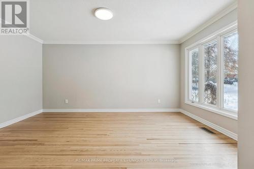 520 Teakwood Drive, Waterloo, ON - Indoor Photo Showing Other Room