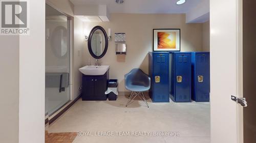 942 Merivale Road, Ottawa, ON 