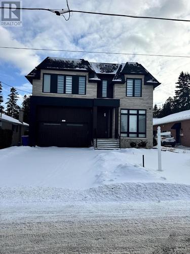 81 CHILD DRIVE  Aurora, ON L4G 1Y8