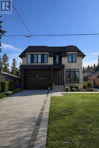 81 CHILD DRIVE  Aurora, ON L4G 1Y8