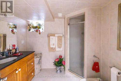 120 Rosethorn Avenue W, Toronto, ON - Indoor Photo Showing Bathroom