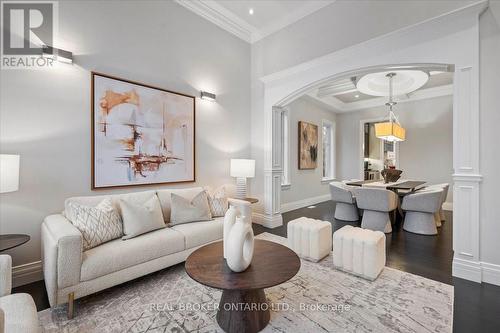 459 Deer Ridge Drive, Kitchener, ON - Indoor Photo Showing Living Room