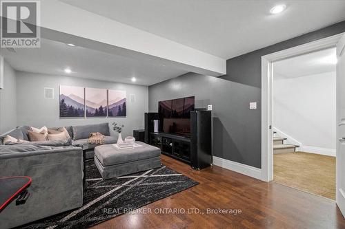 459 Deer Ridge Drive, Kitchener, ON - Indoor Photo Showing Living Room