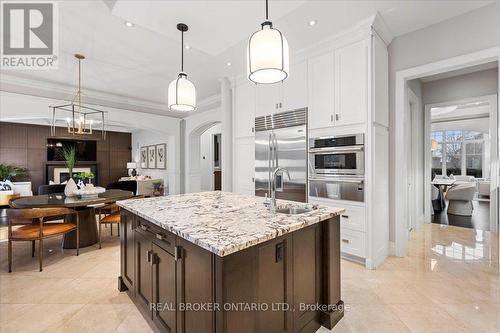 459 Deer Ridge Drive, Kitchener, ON - Indoor Photo Showing Kitchen With Upgraded Kitchen