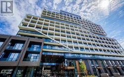 519 - 115 DENISON AVENUE  Toronto, ON M5T 2N1