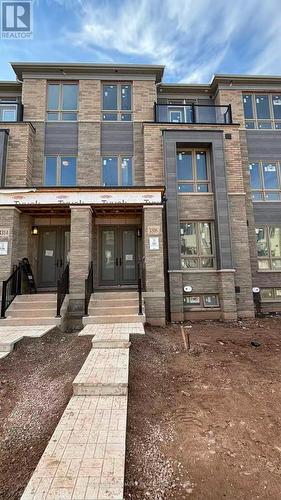 3316 TAHA GARDENS  Oakville, ON L6M 4K1