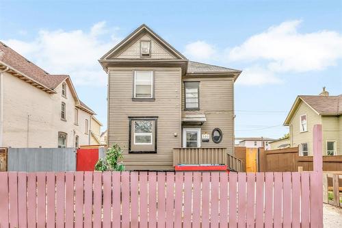 590 Spence Street, Winnipeg, MB - Outdoor With Exterior