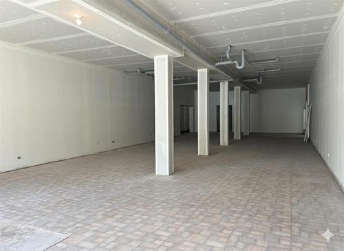 2 commercial spaces available - approx 27x70 - 287 Hamilton Street, Neepawa, MB 