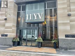 1308 - 11 YORKVILLE AVENUE  Toronto, ON M4W 0B7