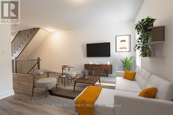 16 CLEAR VALLEY LANE  Hamilton, ON L0R 1W0