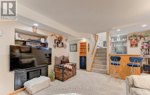 55 Gracefield Crescent, Kitchener, ON - Indoor