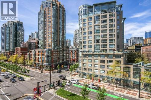 1189 W Pacific Boulevard, Vancouver, BC 