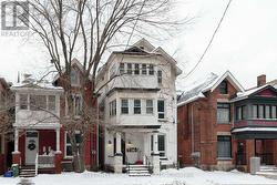 1 - 275 BRONSON AVENUE  Ottawa, ON K1R 6H7