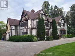 13284 BATHURST STREET  King, ON L7B 1K5