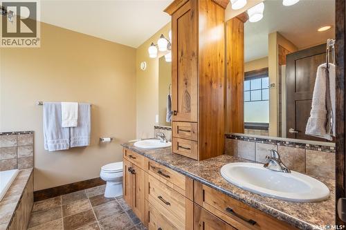 609 Cedar Close, Beaver River Rm No. 622, SK - Indoor Photo Showing Bathroom
