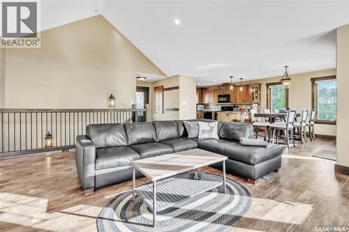609 Cedar Close, Beaver River Rm No. 622, SK - Indoor Photo Showing Living Room
