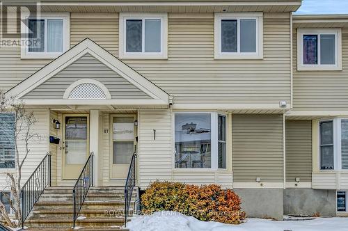 47 MCDERMOT COURT  Ottawa, ON K2L 3V5