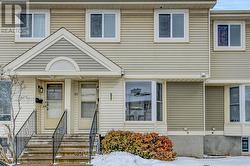 47 MCDERMOT COURT  Ottawa, ON K2L 3V5