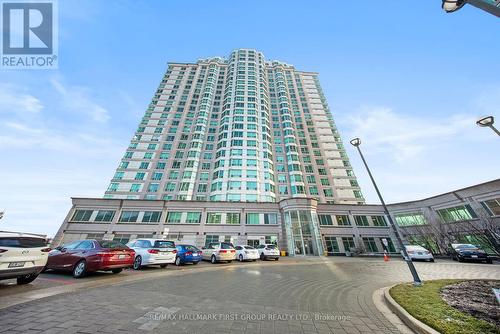 712 - 11 LEE CENTRE DRIVE  Toronto, ON M1H 3J5