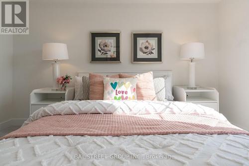 2 William Shearn Crescent, Markham, ON - Indoor Photo Showing Bedroom