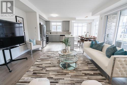 2 William Shearn Crescent, Markham, ON - Indoor Photo Showing Living Room