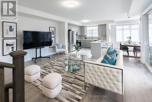 2 William Shearn Crescent, Markham, ON - Indoor Photo Showing Living Room
