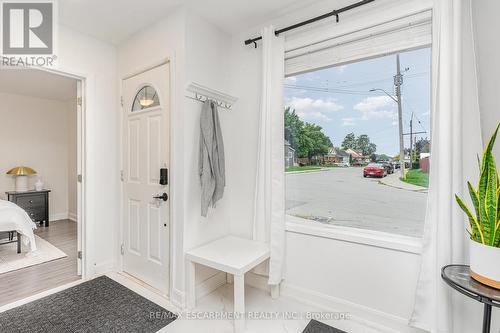 4 Robins Avenue, Hamilton, ON - Indoor Photo Showing Other Room