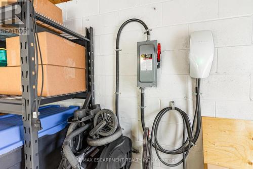 4 Robins Avenue, Hamilton, ON - Indoor Photo Showing Laundry Room