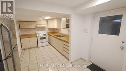 LOWER - 112 TRAFALGAR SQUARE  Vaughan, ON L4J 7M9