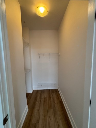 Penderie (Walk-in) - 502-50 Rue D'Ambre, Candiac, QC - Indoor