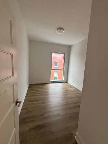 Chambre à coucher - 502-50 Rue D'Ambre, Candiac, QC - Indoor Photo Showing Other Room