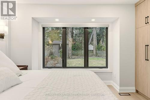 759 Shadeland Avenue, Burlington, ON - Indoor Photo Showing Bedroom