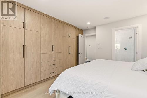 759 Shadeland Avenue, Burlington, ON - Indoor Photo Showing Bedroom