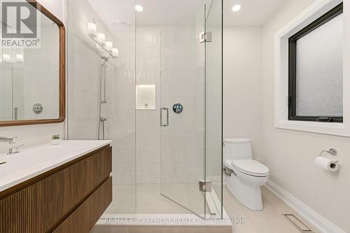 759 Shadeland Avenue, Burlington, ON - Indoor Photo Showing Bathroom