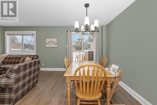 59 Birchbank Crescent, Ottawa, ON - Indoor Photo Showing Dining Room