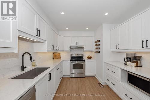 59 Birchbank Crescent, Ottawa, ON - Indoor Photo Showing Kitchen With Stainless Steel Kitchen With Upgraded Kitchen