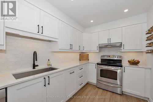 59 Birchbank Crescent, Ottawa, ON - Indoor Photo Showing Kitchen