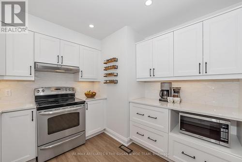 59 Birchbank Crescent, Ottawa, ON - Indoor Photo Showing Kitchen