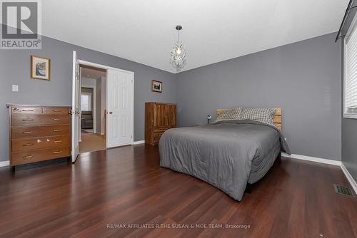 59 Birchbank Crescent, Ottawa, ON - Indoor Photo Showing Bedroom