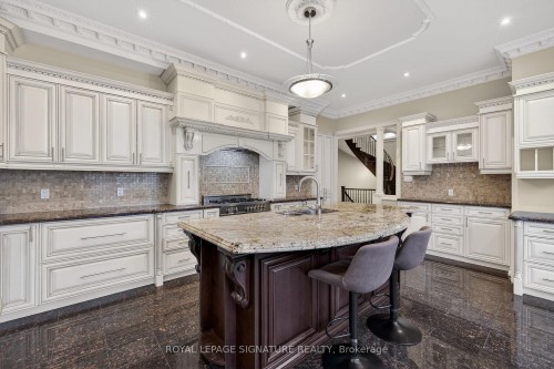 26 Alai Circle, Markham, ON - Indoor Photo Showing Kitchen With Upgraded Kitchen
