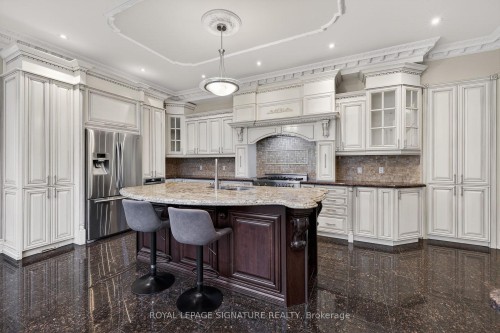 26 Alai Circle, Markham, ON - Indoor Photo Showing Kitchen With Upgraded Kitchen