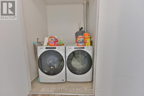 Lph04 - 5180 Yonge Street, Toronto, ON - Indoor Photo Showing Laundry Room