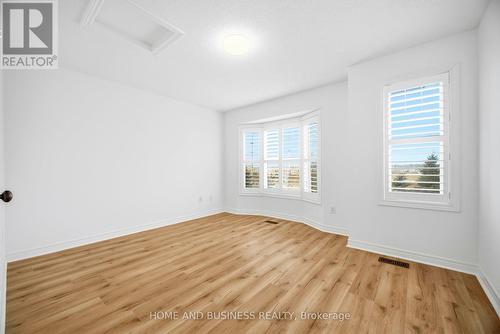 29 - 2410 Woodstock Trail, Oakville, ON - Indoor Photo Showing Other Room