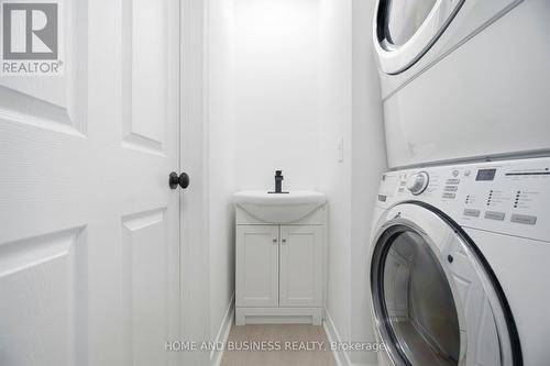 29 - 2410 Woodstock Trail, Oakville, ON - Indoor Photo Showing Laundry Room