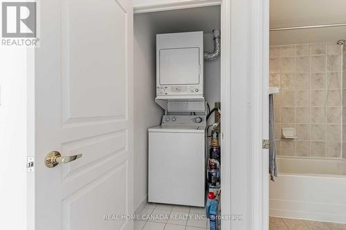 1802 - 4879 Kimbermount Avenue, Mississauga, ON - Indoor Photo Showing Laundry Room