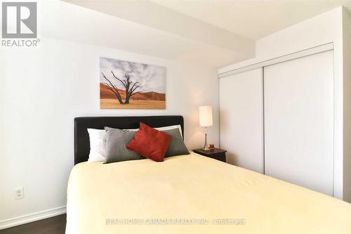 1802 - 4879 Kimbermount Avenue, Mississauga, ON - Indoor Photo Showing Bedroom